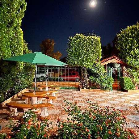 Hotel Moscopole קסאמיל מראה חיצוני תמונה