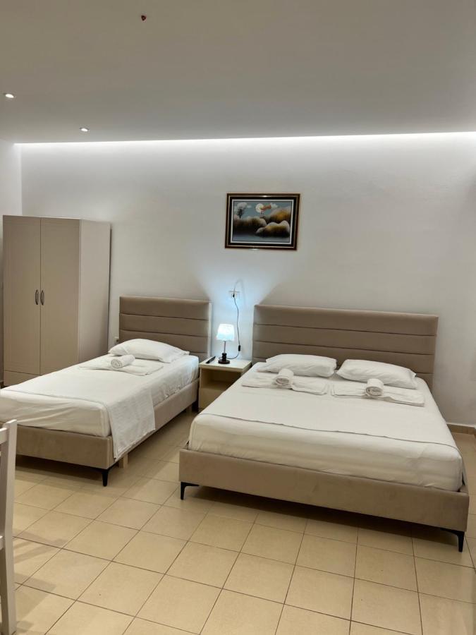 Hotel Moscopole קסאמיל מראה חיצוני תמונה