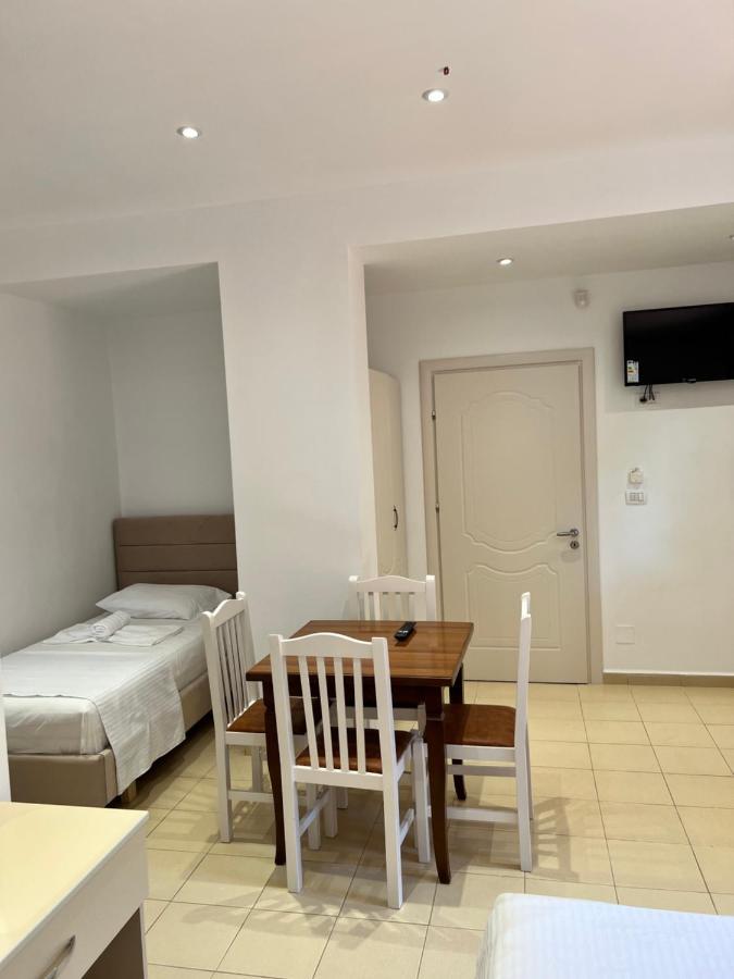 Hotel Moscopole קסאמיל מראה חיצוני תמונה