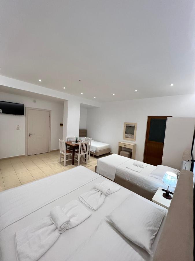 Hotel Moscopole קסאמיל מראה חיצוני תמונה