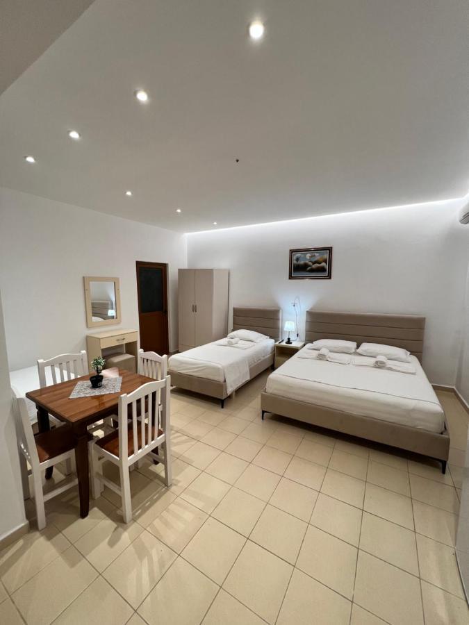 Hotel Moscopole קסאמיל מראה חיצוני תמונה