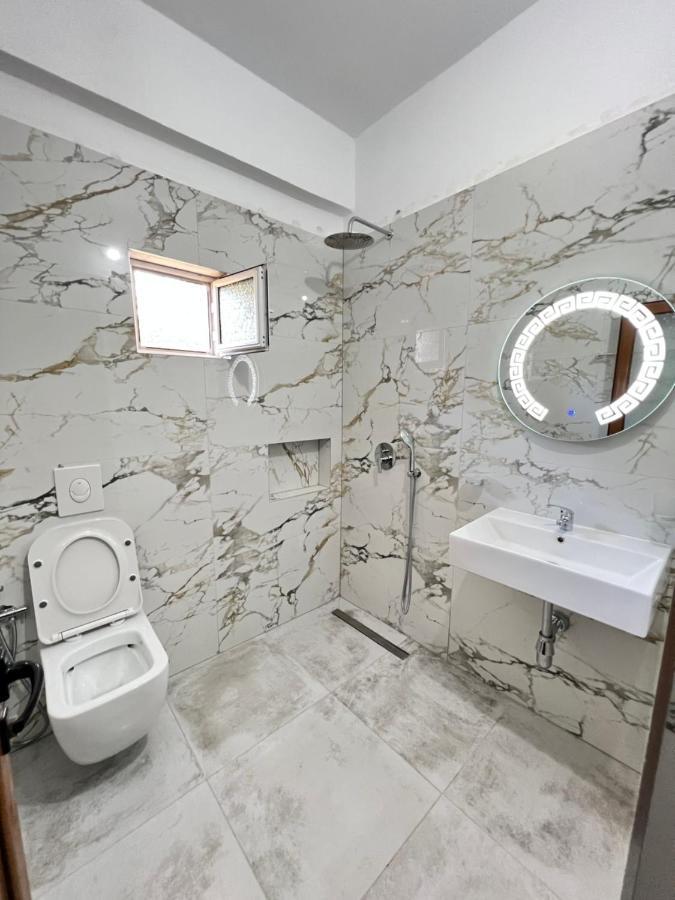 Hotel Moscopole קסאמיל מראה חיצוני תמונה