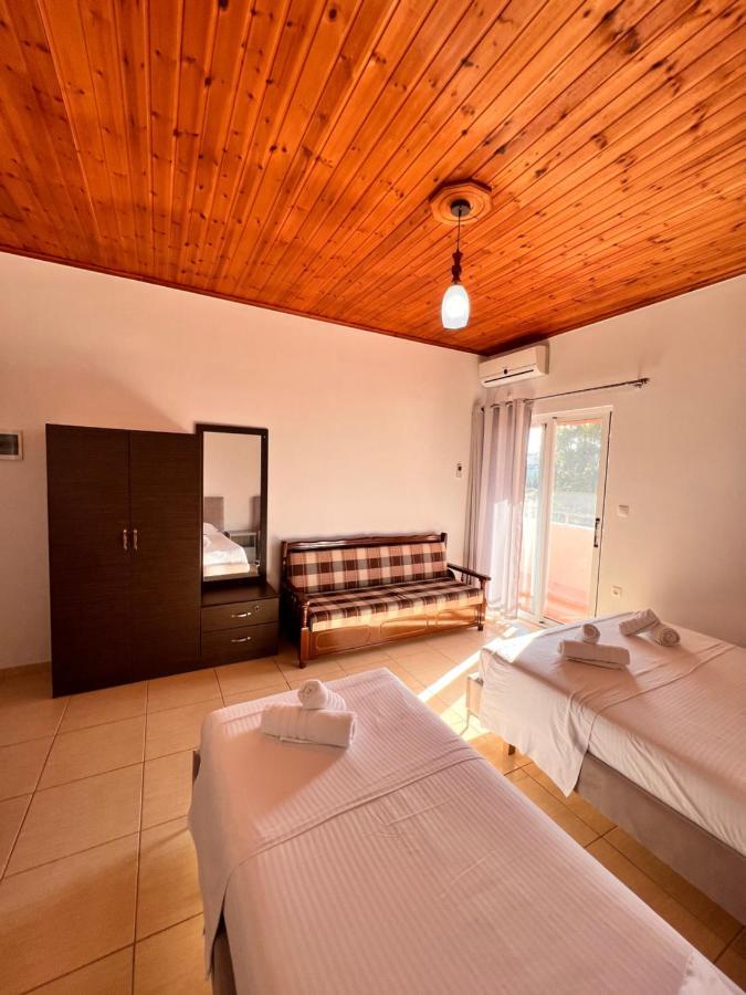 Hotel Moscopole קסאמיל מראה חיצוני תמונה
