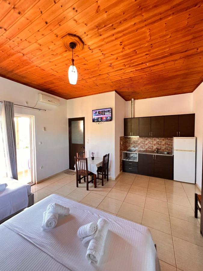 Hotel Moscopole קסאמיל מראה חיצוני תמונה