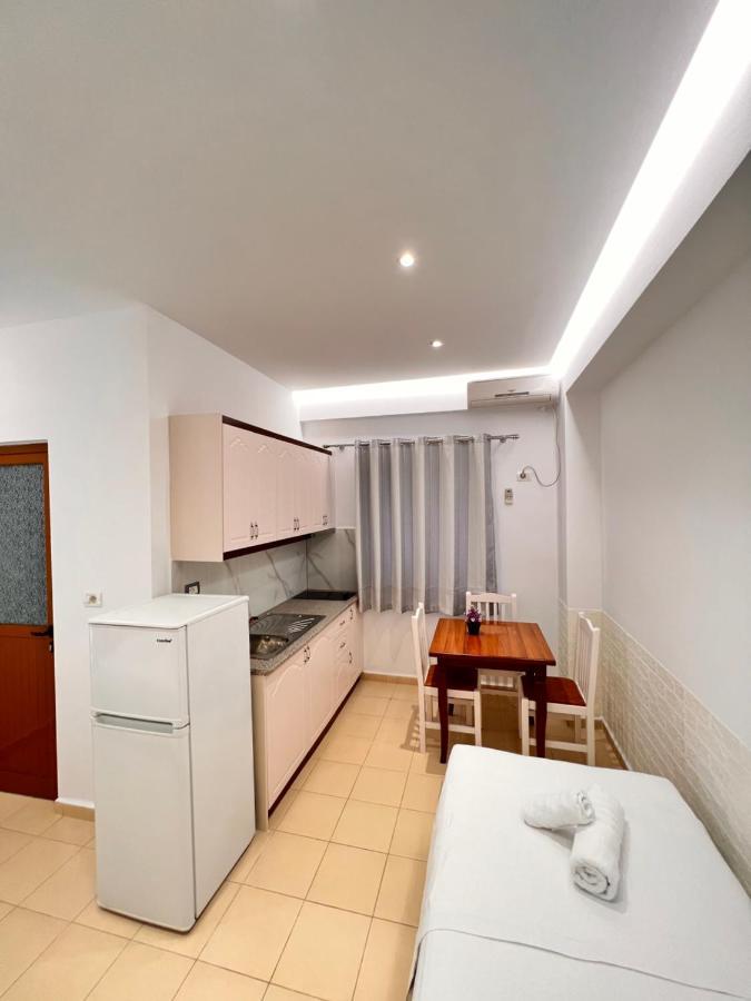 Hotel Moscopole קסאמיל מראה חיצוני תמונה