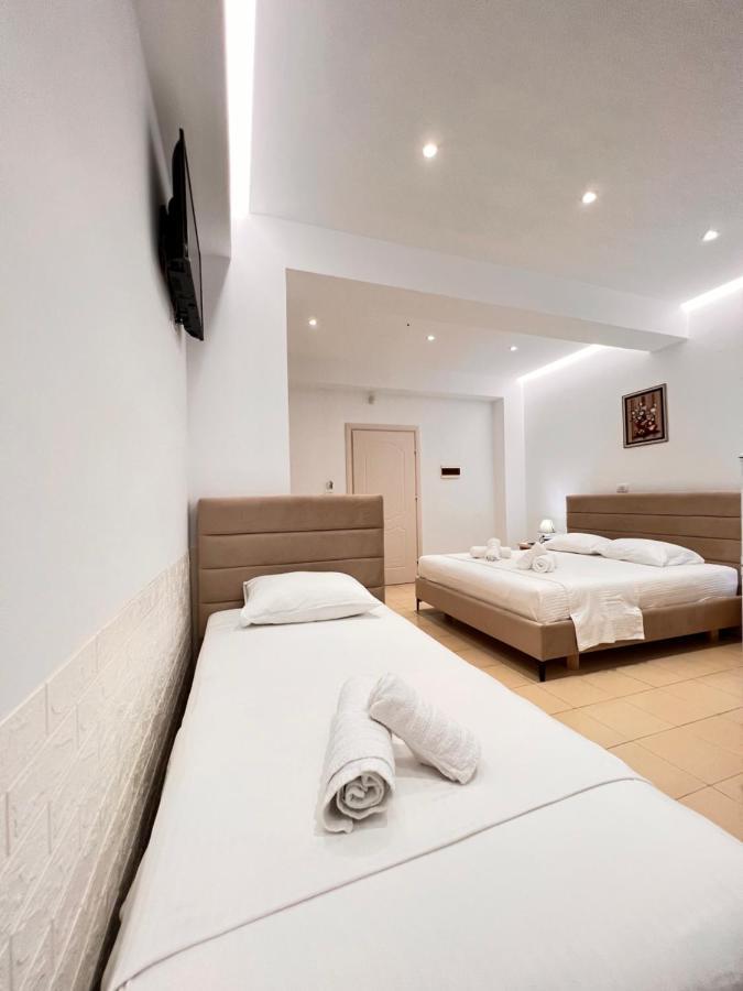 Hotel Moscopole קסאמיל מראה חיצוני תמונה