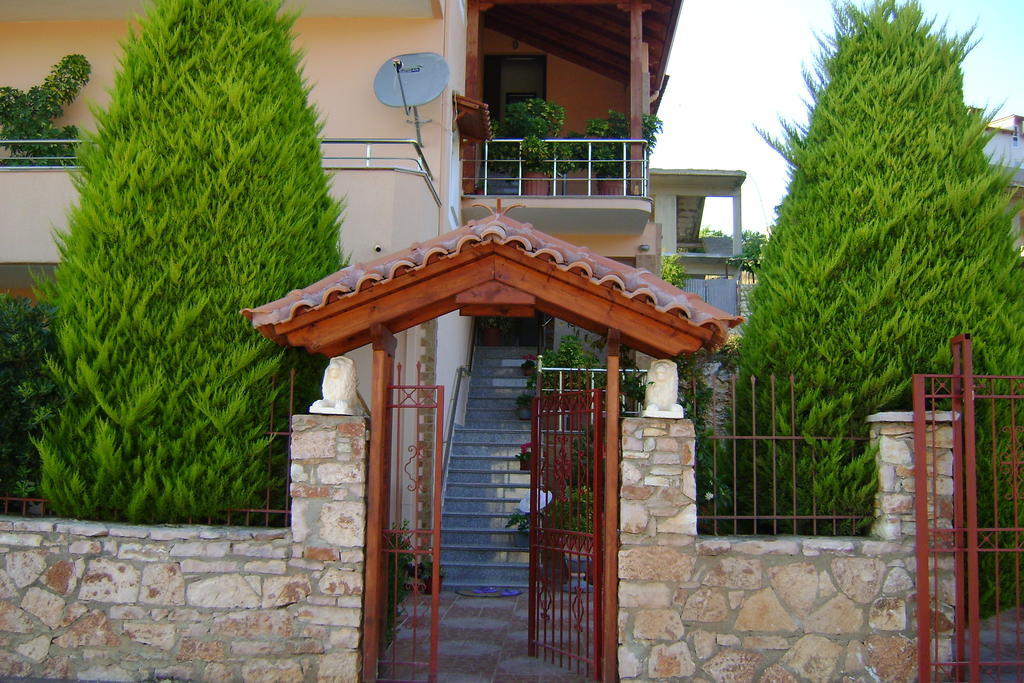 Hotel Moscopole קסאמיל מראה חיצוני תמונה